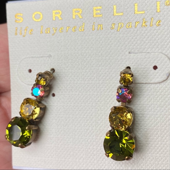 Sorrelli Jewelry - ⭐️NWT⭐️Sorrelli Swarovski Peridot+Aurora Borealis